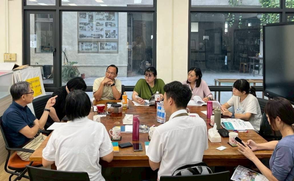 逢甲建築小書屋 洽商小書屋合作計劃